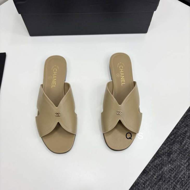 Picture of Chanel Slippers _SKUChanelsz35-40YS05053074